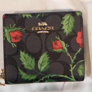 NWT Coach Snap Wallet In Signature Canvas With Fairytale Rose Print